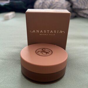 Anastasia Beverly Hills  Matte Contour and Sculpt Cream Bronzer Hazelnut